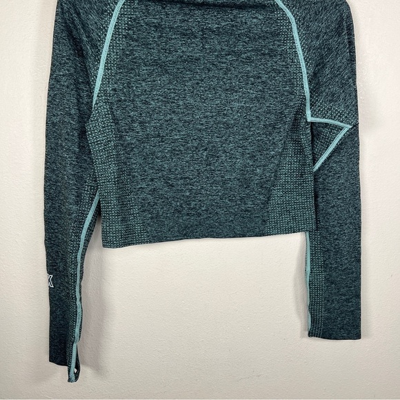 LARGE VICTORIAS SECRET PINK GREEN LONG SLEEVE ATHLETIC ACTIVEWEAR CROP TOP - Picture 5 of 11